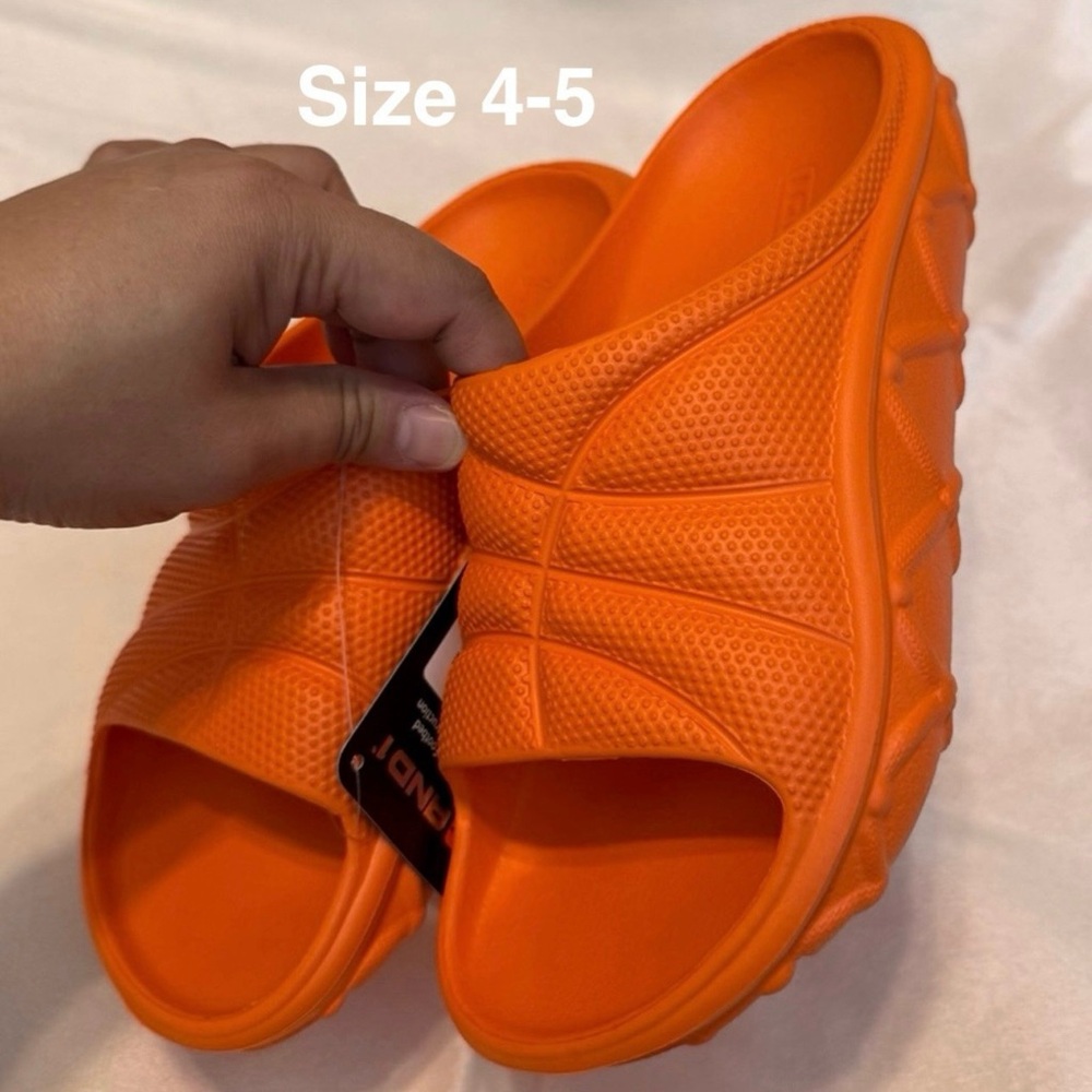 AND1 Big Kids Basketball Slides